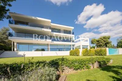 8 bedroom villa for sale in Catalonia, Barcelona, Barcelona, Spain - photo 1