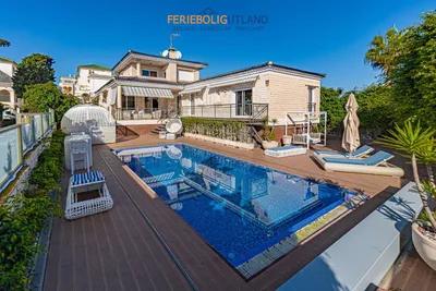 5 bedroom detached villa for sale in Valencia, Alicante, Alicante, Spain - photo 1