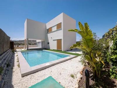 4 bedroom villa for sale in Valencia, Alicante, Alicante, Spain - photo 1