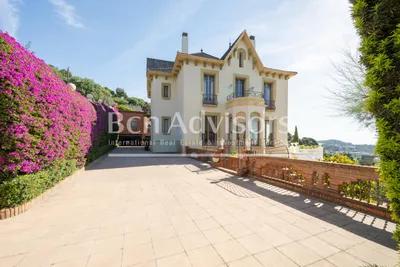 6 bedroom villa for sale in Catalonia, Barcelona, Barcelona, Spain - foto 1
