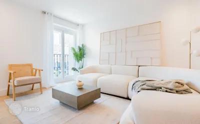 Sunny two-bedroom apartment in the Salamanca district of Madrid, Spain - photo 1