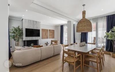 Renovated three-bedroom penthouse in Salamanca, Madrid, Spain - photo 1